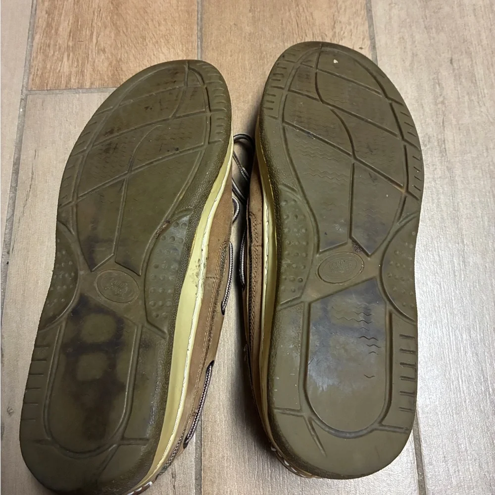 Classic Tan Boat Shoes for Men by Land Rover size 12